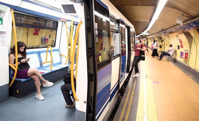 LA COMUNIDAD DE MADRID RENUEVA MÁS DE 1.200 PUERTAS DE TRENES DE METRO